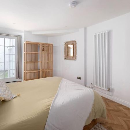 Spacious Apartment - 5 Minutes Walk To Bath Abbey Екстер'єр фото