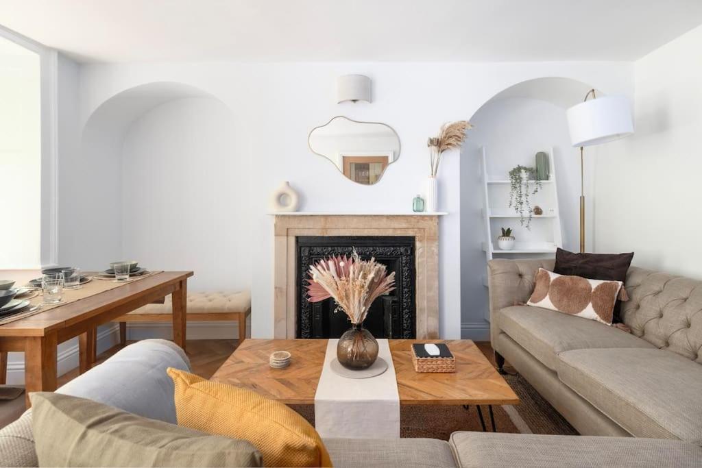 Spacious Apartment - 5 Minutes Walk To Bath Abbey Екстер'єр фото