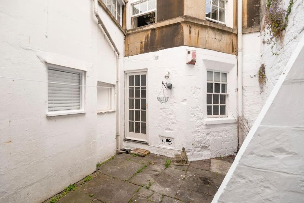 Spacious Apartment - 5 Minutes Walk To Bath Abbey Екстер'єр фото